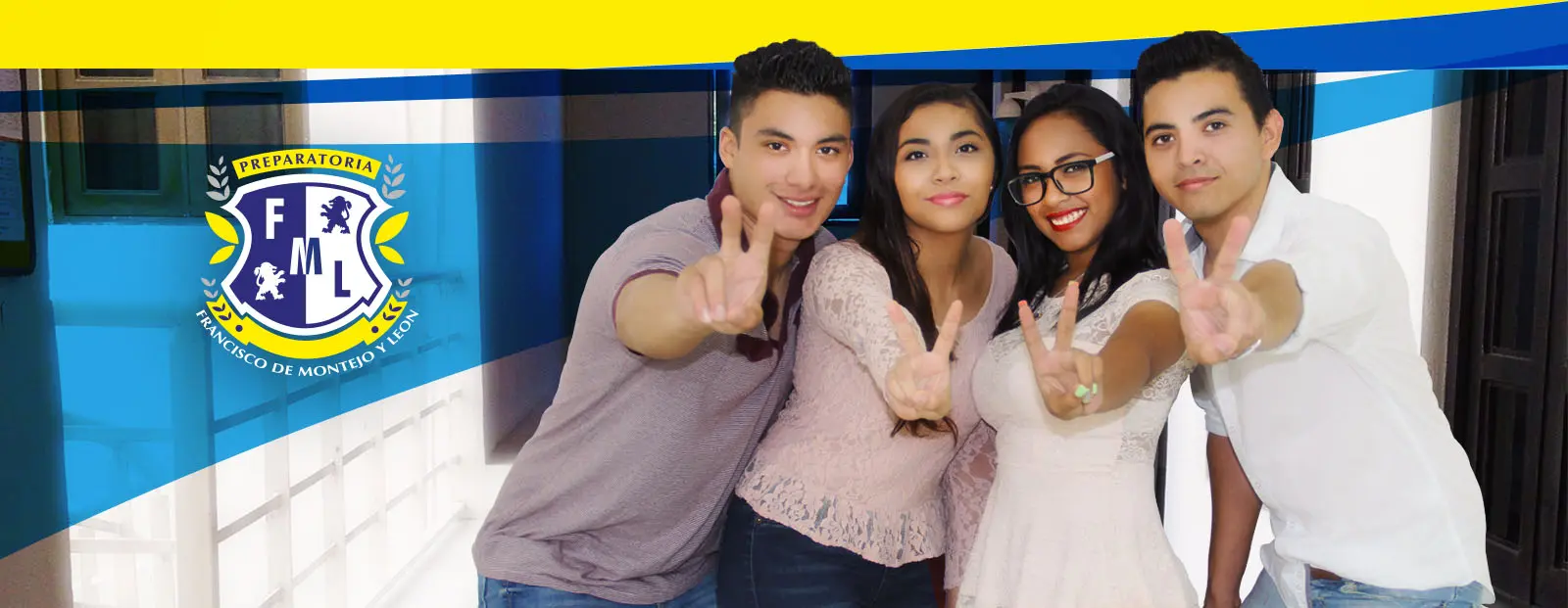 Estudiantes de la Preparatoria Francisco de Montejo y León en fotografía original de 2015